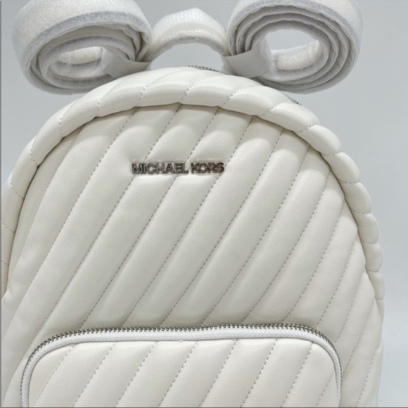 New Michael Kors Medium Erin Backpack
Optic White - Picture 4 of 12